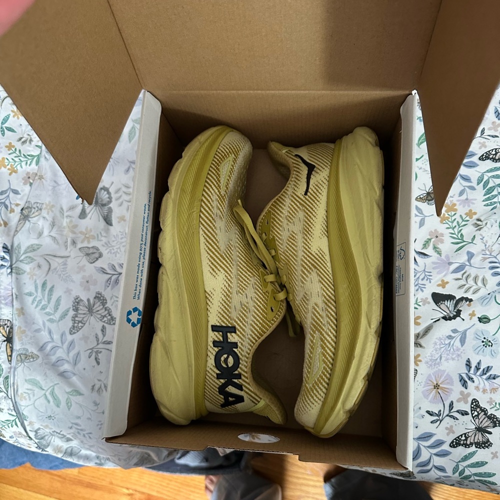 Hoka Clifton 9